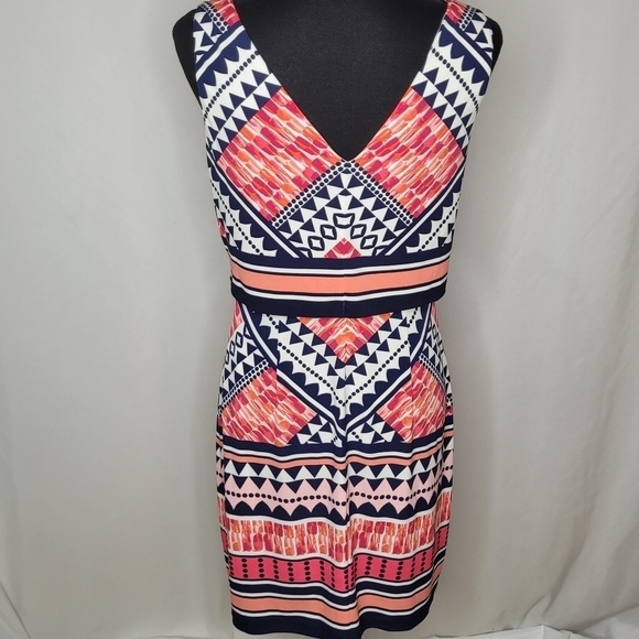 Vince Camuto Multicolor Geometric Print Sleeveless Tiered Shift Dress - Size 4 - Picture 5 of 10